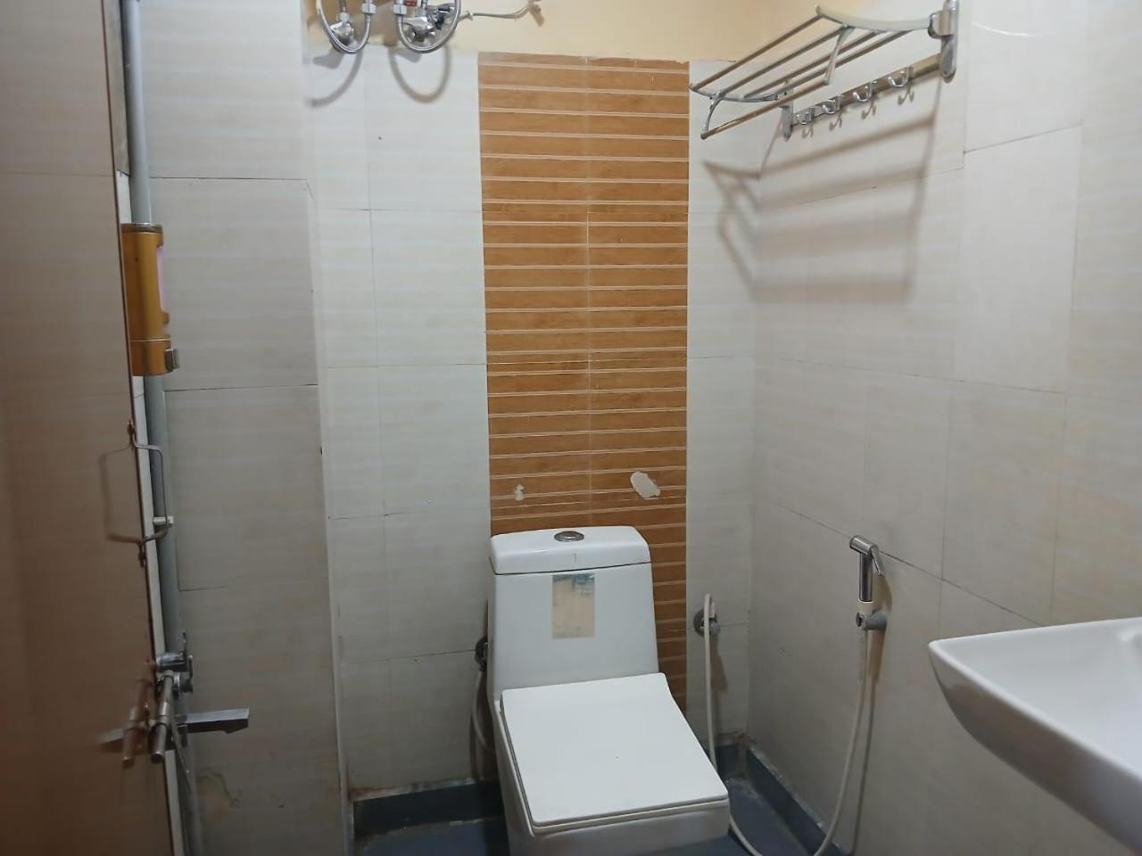 היידראבד Blossoms Room Hotel Alekhya Residency- Luxury Lollection מראה חיצוני תמונה
